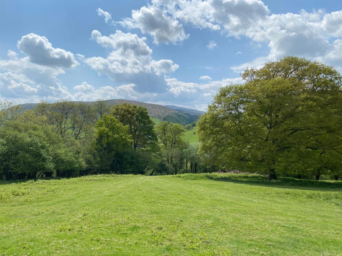 Hotel Black Mountains Glamping Abergavenny Exterior foto